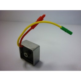 Regulateur de tension 1 fil jaune cosse verte 1 fil rouge d'origine référence 794360 pour moteur Briggs et Stratton
